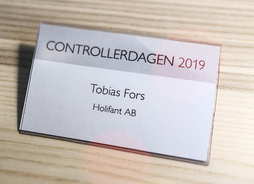 Tobias Fors namnskylt från Controllerdagen 2019 i Uppsala